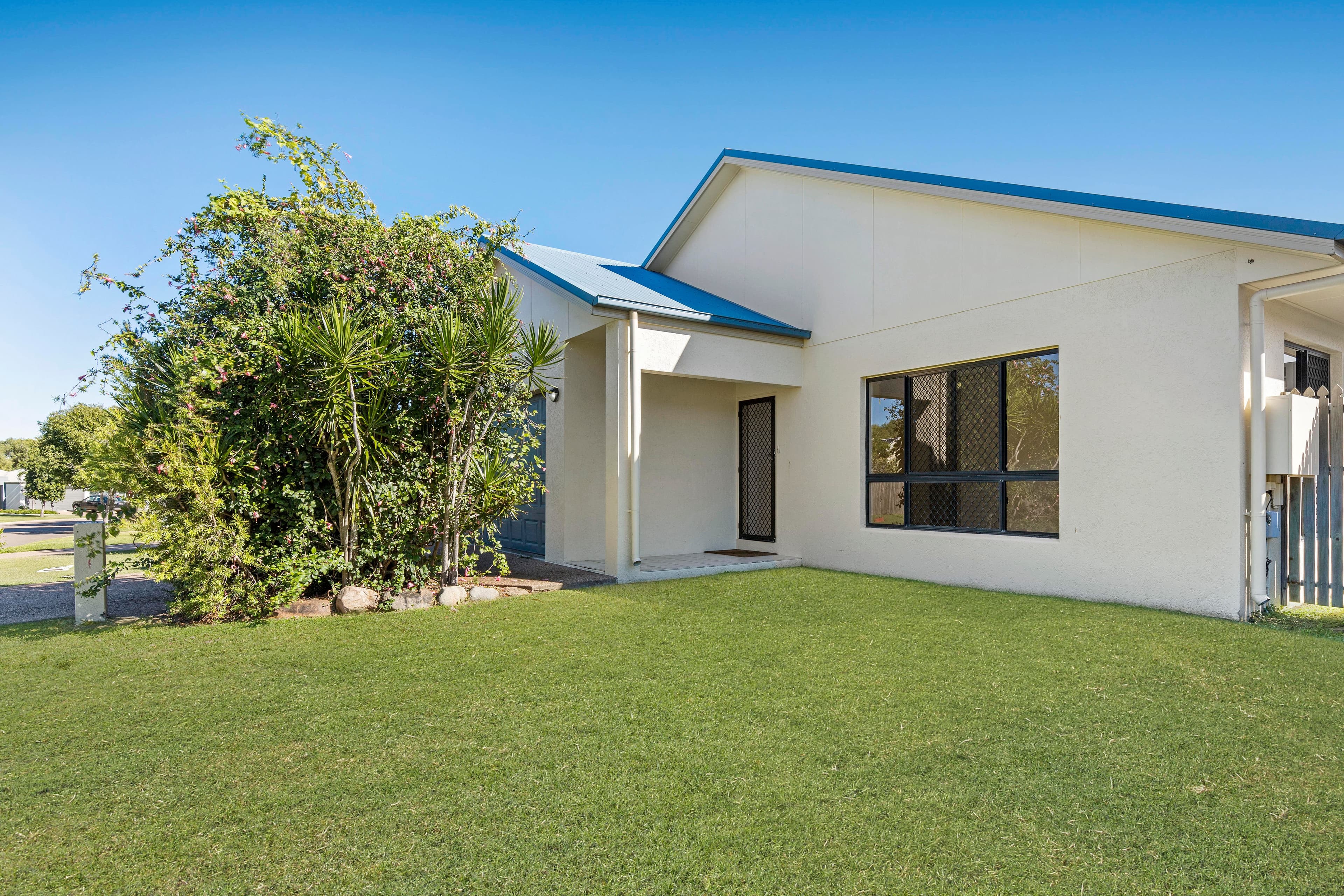 43 Warbler Crescent, Douglas QLD 4814, Douglas - Thumbnail 2