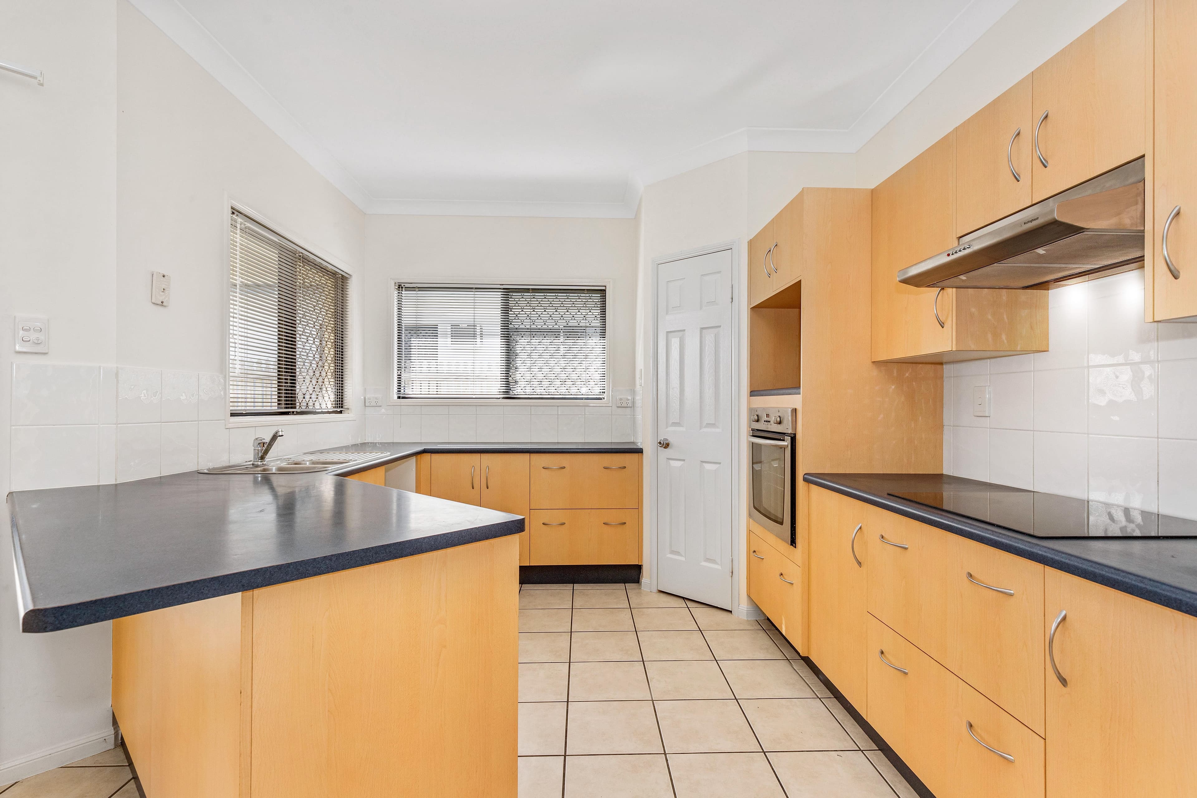 43 Warbler Crescent, Douglas QLD 4814, Douglas - Thumbnail 3