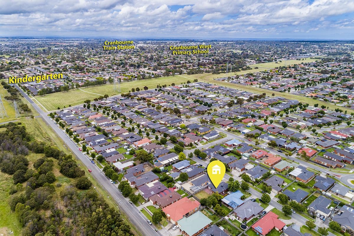 25 Taplan Crescent, Cranbourne West VIC 3977, Cranbourne West - Thumbnail 3