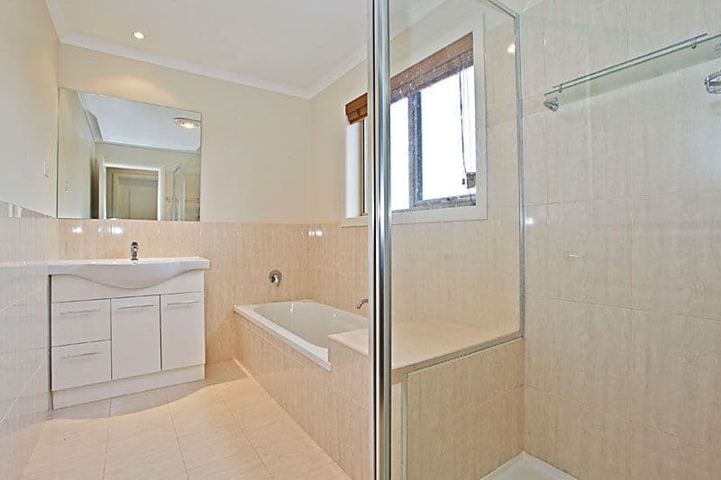 135 Waverley Road, CHADSTONE VIC 3148, Chadstone - Thumbnail 3
