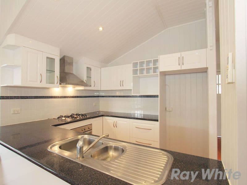 17 Graham Street, WINDSOR QLD 4030, Windsor - Thumbnail 3