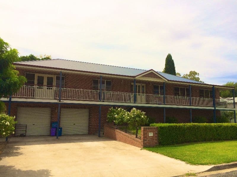 121 Taragala Street, Cowra - Image 1