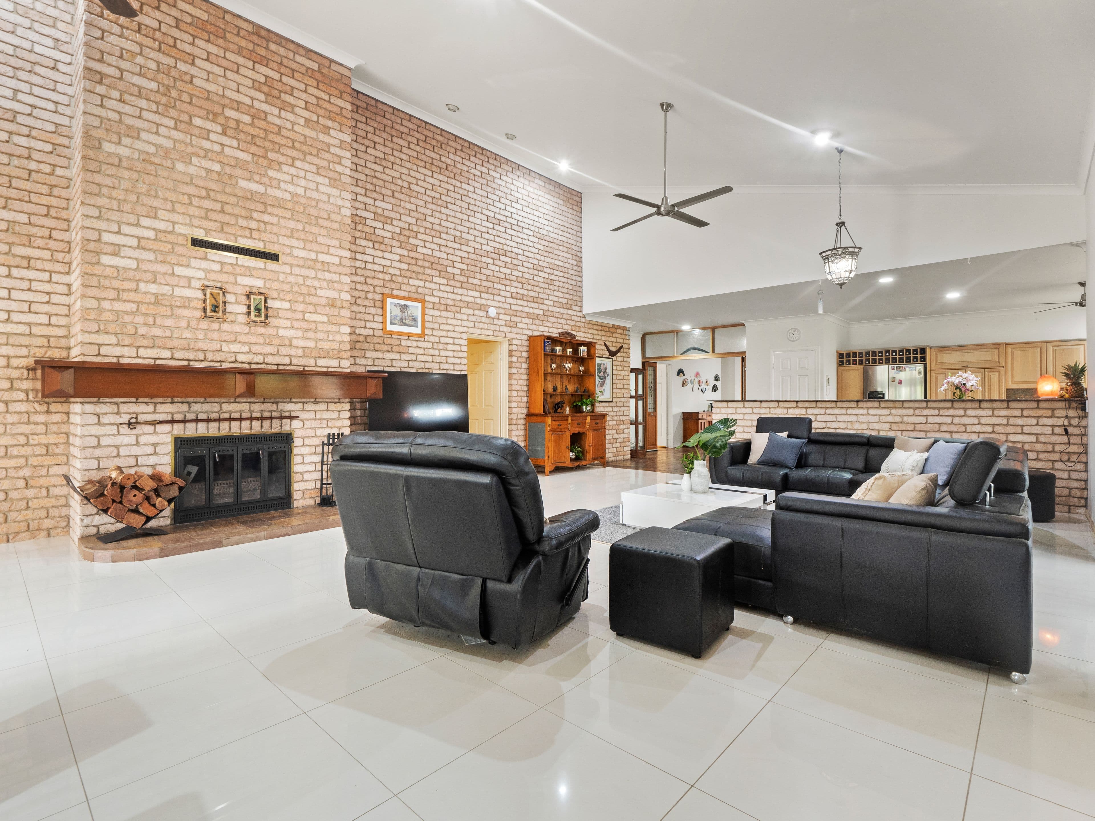 18A Uplands Drive, Parkwood QLD 4214, Parkwood - Thumbnail 2
