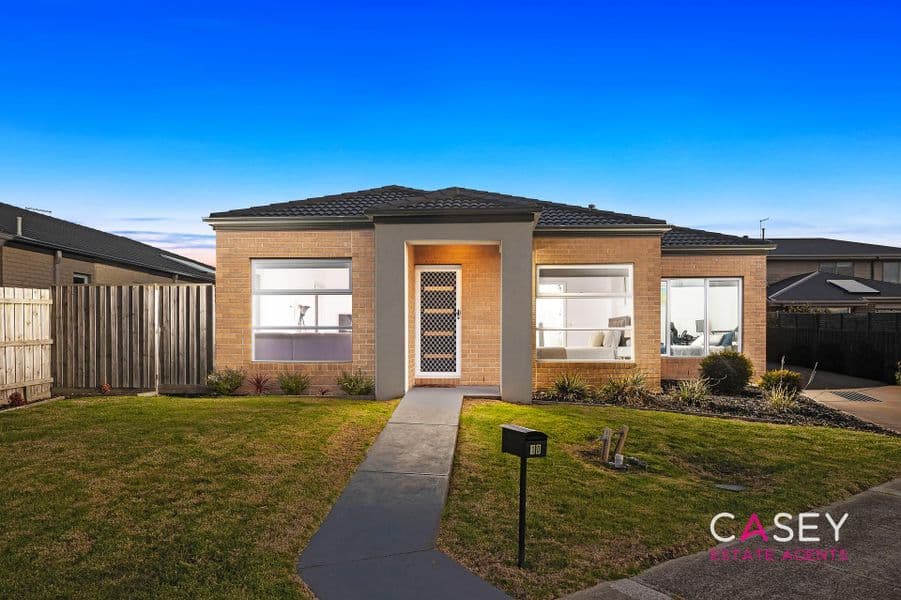 10 Tangemere Way, Cranbourne East - Image 1
