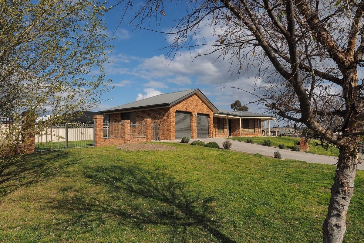 1 Willott Close, Eglinton - Image 1