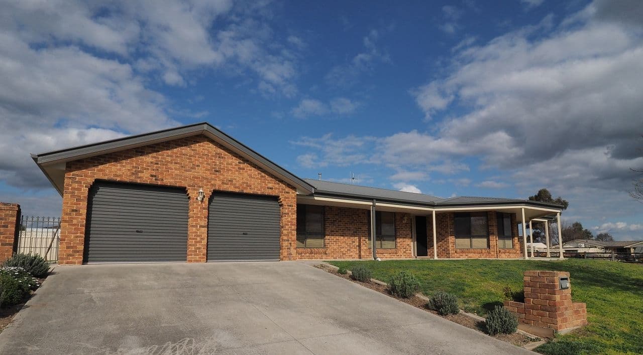 1 Willott Close, Eglinton - Thumbnail 2
