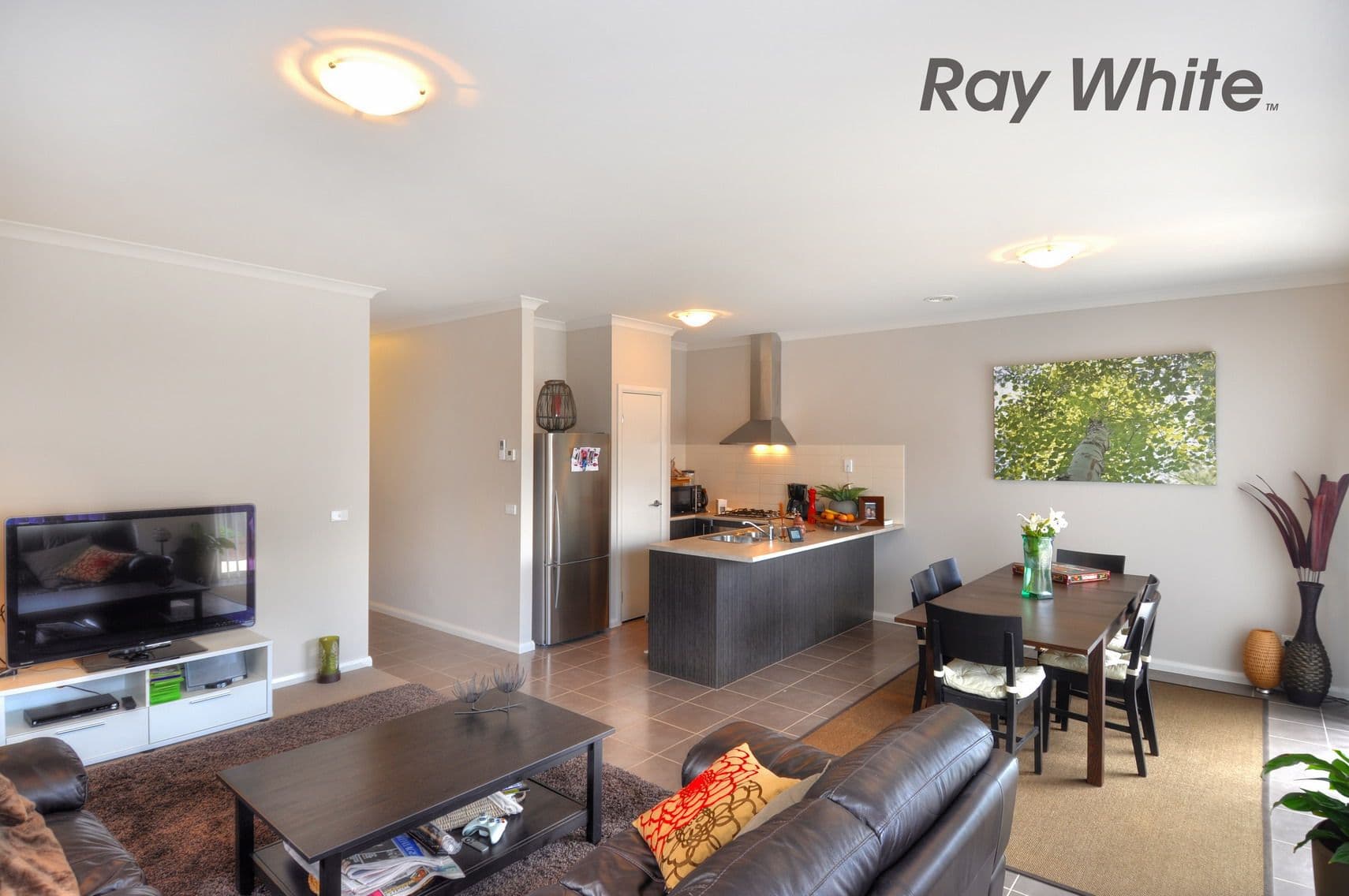 20 Hewett Drive, POINT COOK VIC 3030, Point Cook - Thumbnail 2