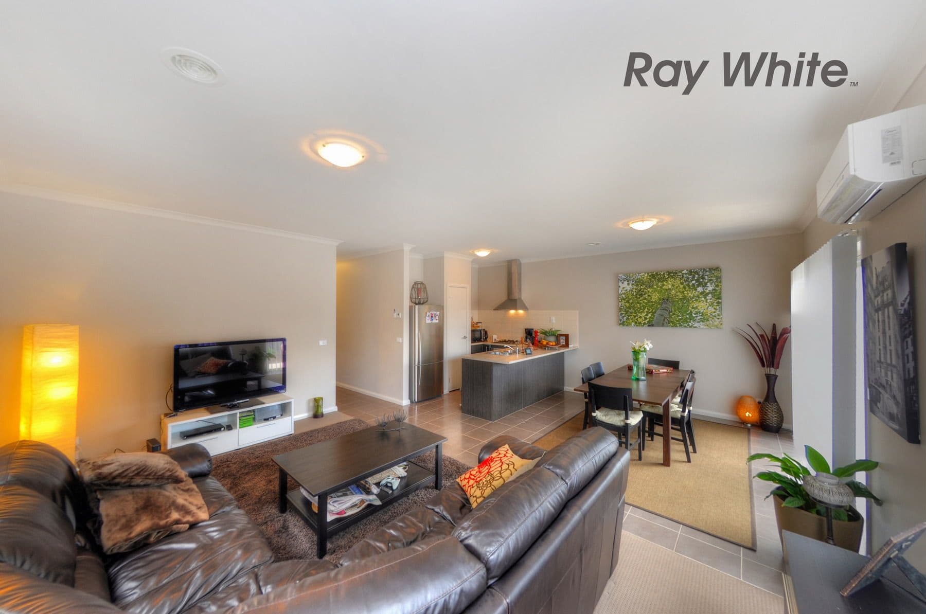 20 Hewett Drive, POINT COOK VIC 3030, Point Cook - Thumbnail 3