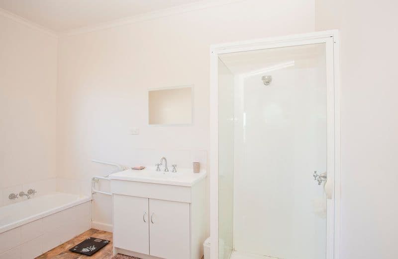 6 Monash Avenue, WARRNAMBOOL VIC 3280, Warrnambool - Thumbnail 6
