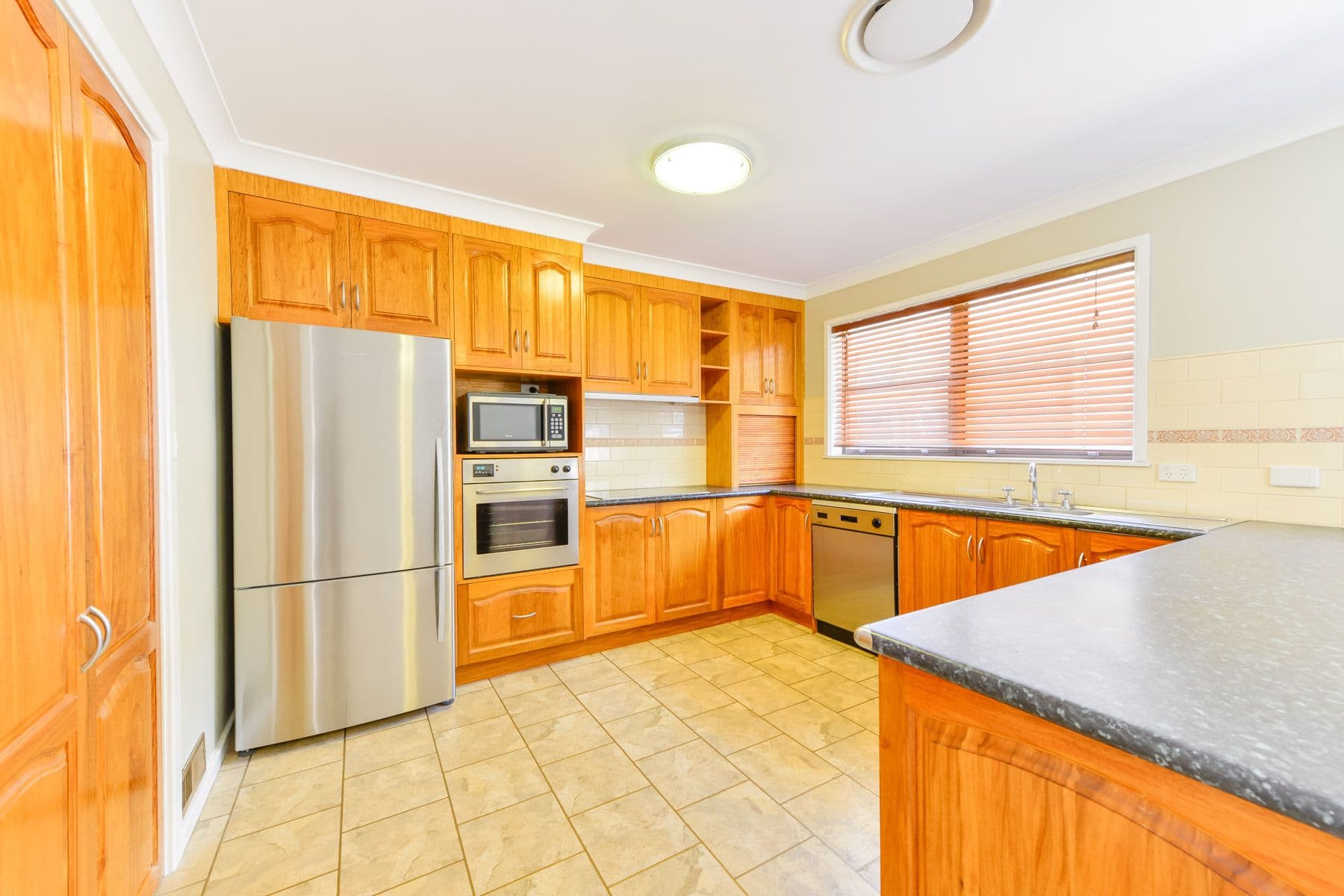 10 Burnside Avenue, Tamworth NSW 2340, Tamworth - Thumbnail 5