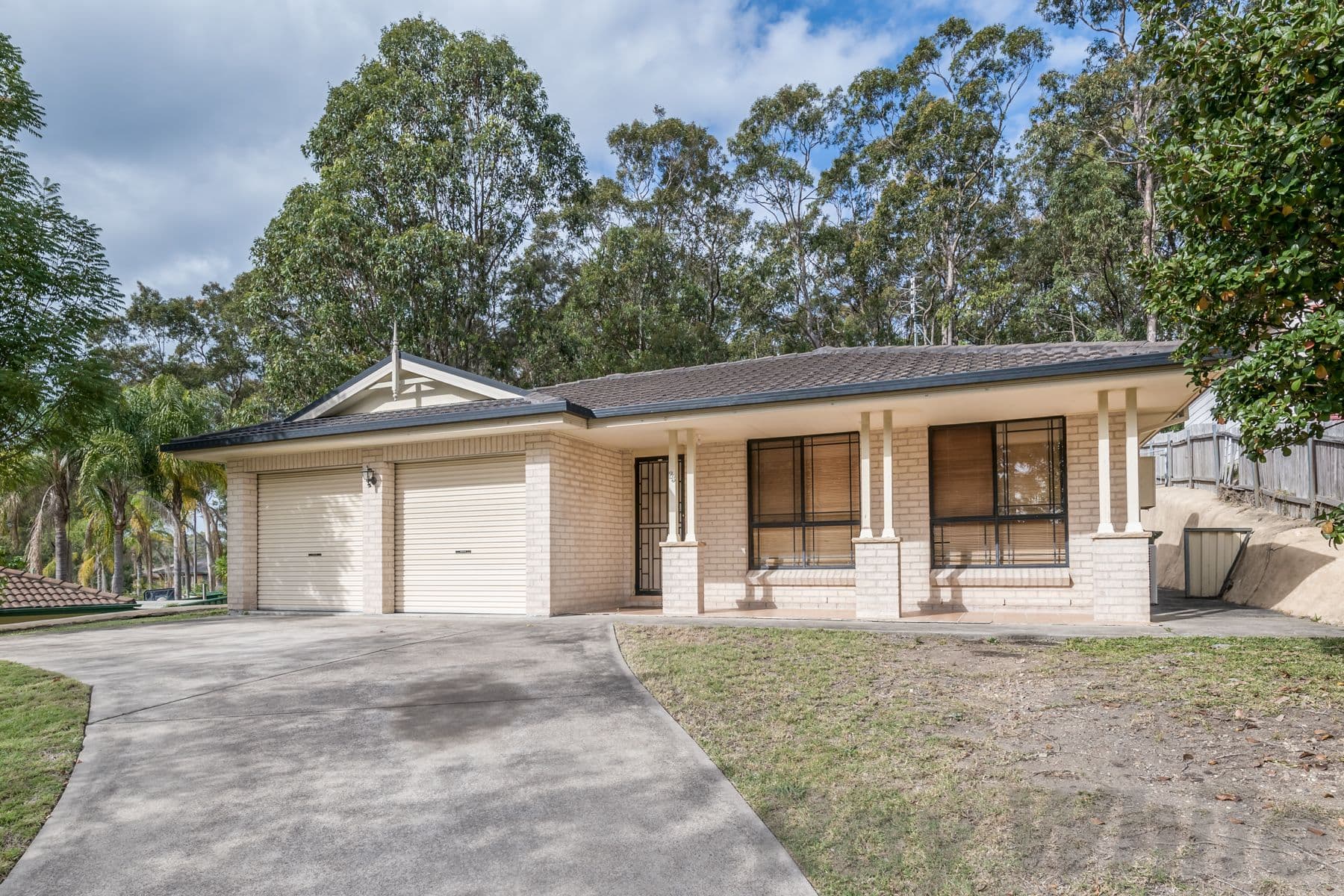 23 Southern Cross Drive, Woodrising - Image 1