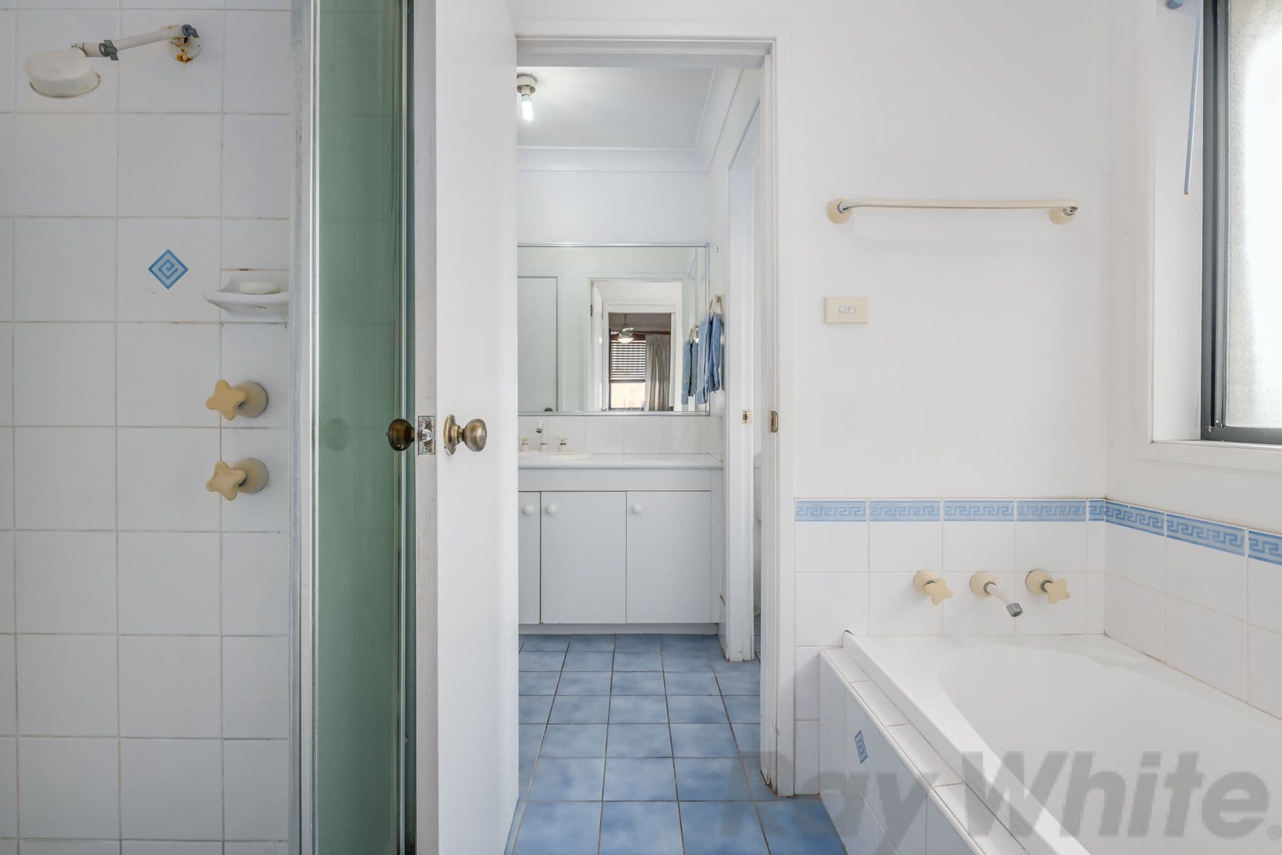 23 Southern Cross Drive, Woodrising - Thumbnail 5