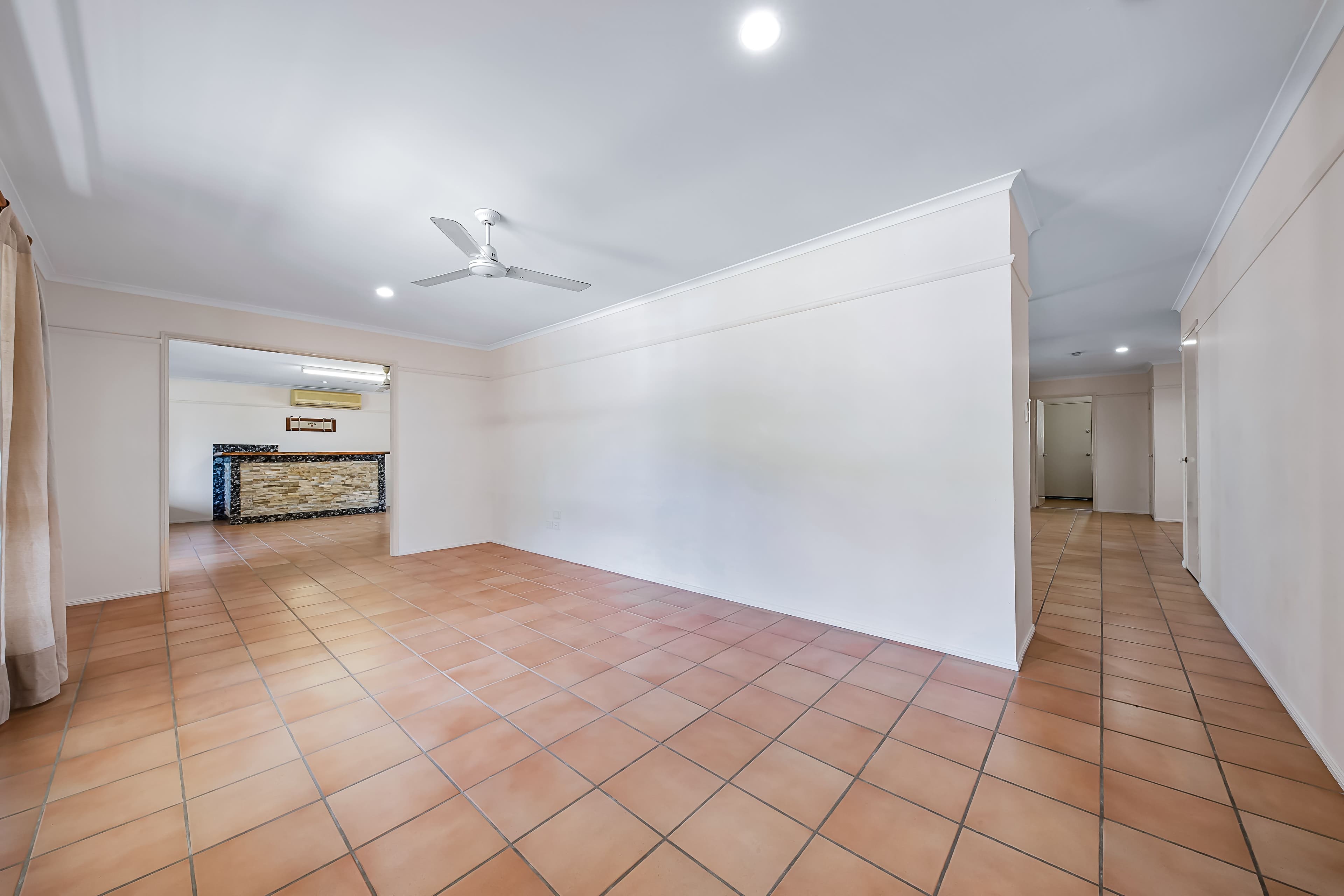 6 Kingfisher Terrace, Jubilee Pocket QLD 4802, Jubilee Pocket - Thumbnail 3
