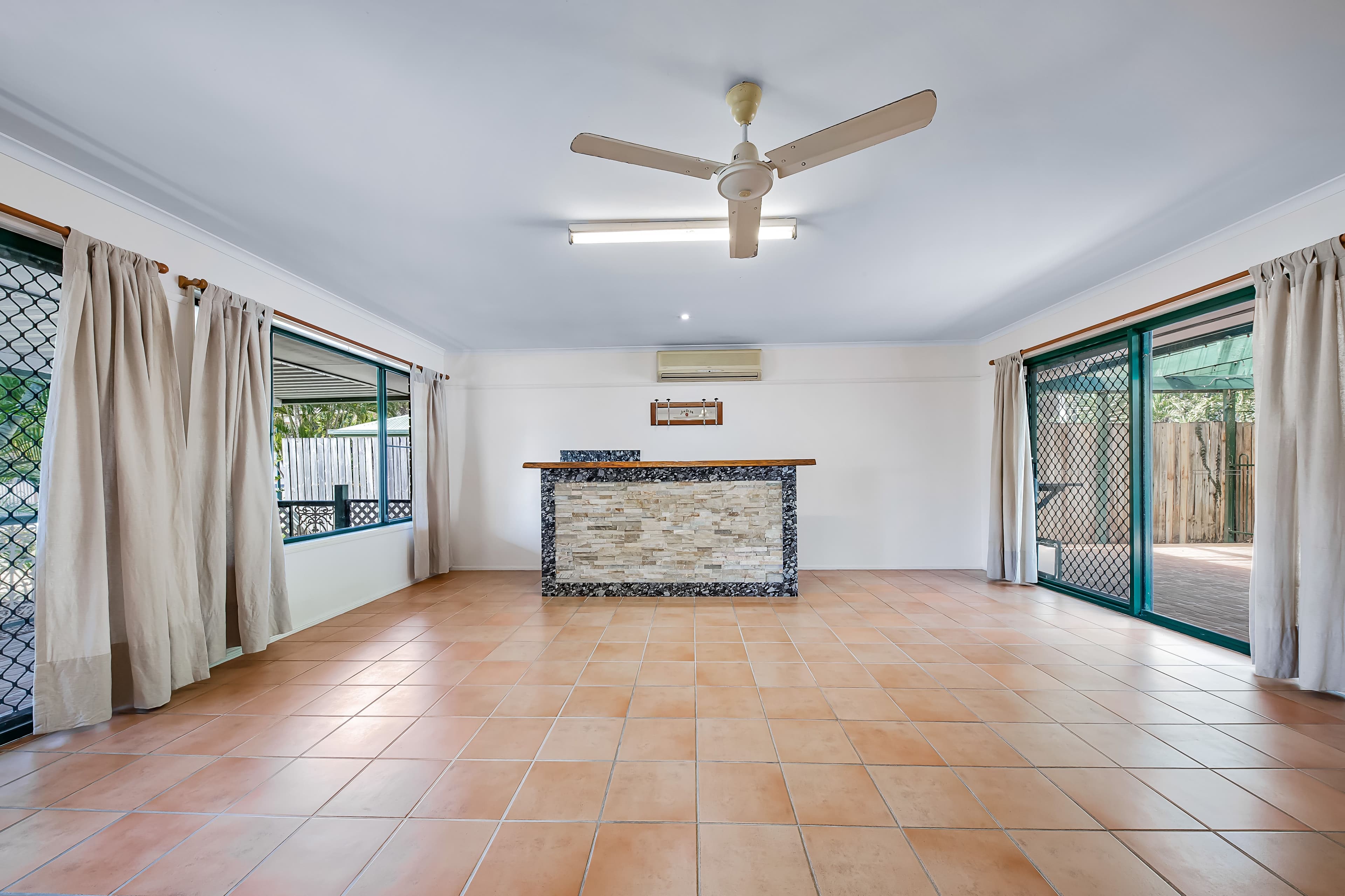 6 Kingfisher Terrace, Jubilee Pocket QLD 4802, Jubilee Pocket - Thumbnail 4