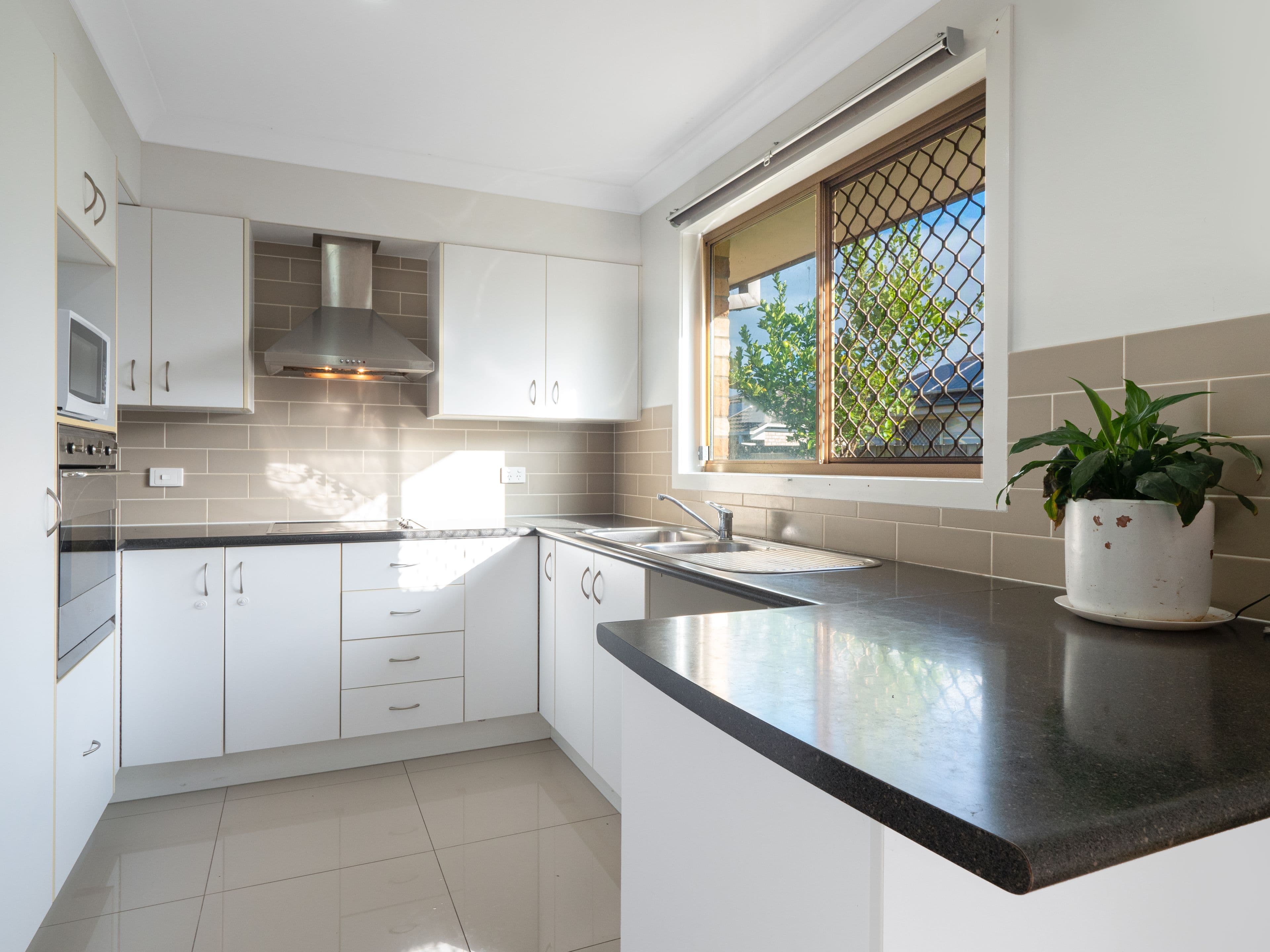 14 Lake Wivenhoe Court, Logan Reserve QLD 4133, Logan Reserve - Thumbnail 4