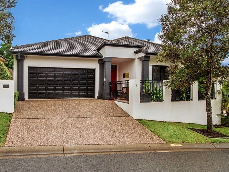7 Belmont Drive, Varsity Lakes QLD 4227, Varsity Lakes - Thumbnail 2