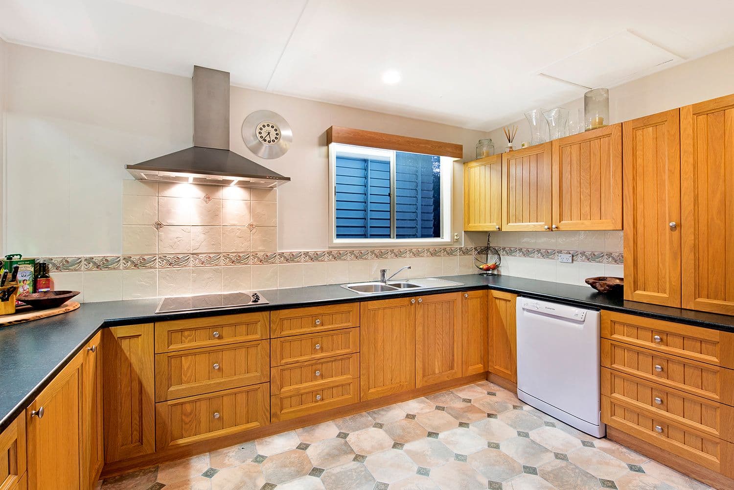 29A Russell Avenue, Norman Park QLD 4170, Norman Park - Thumbnail 5