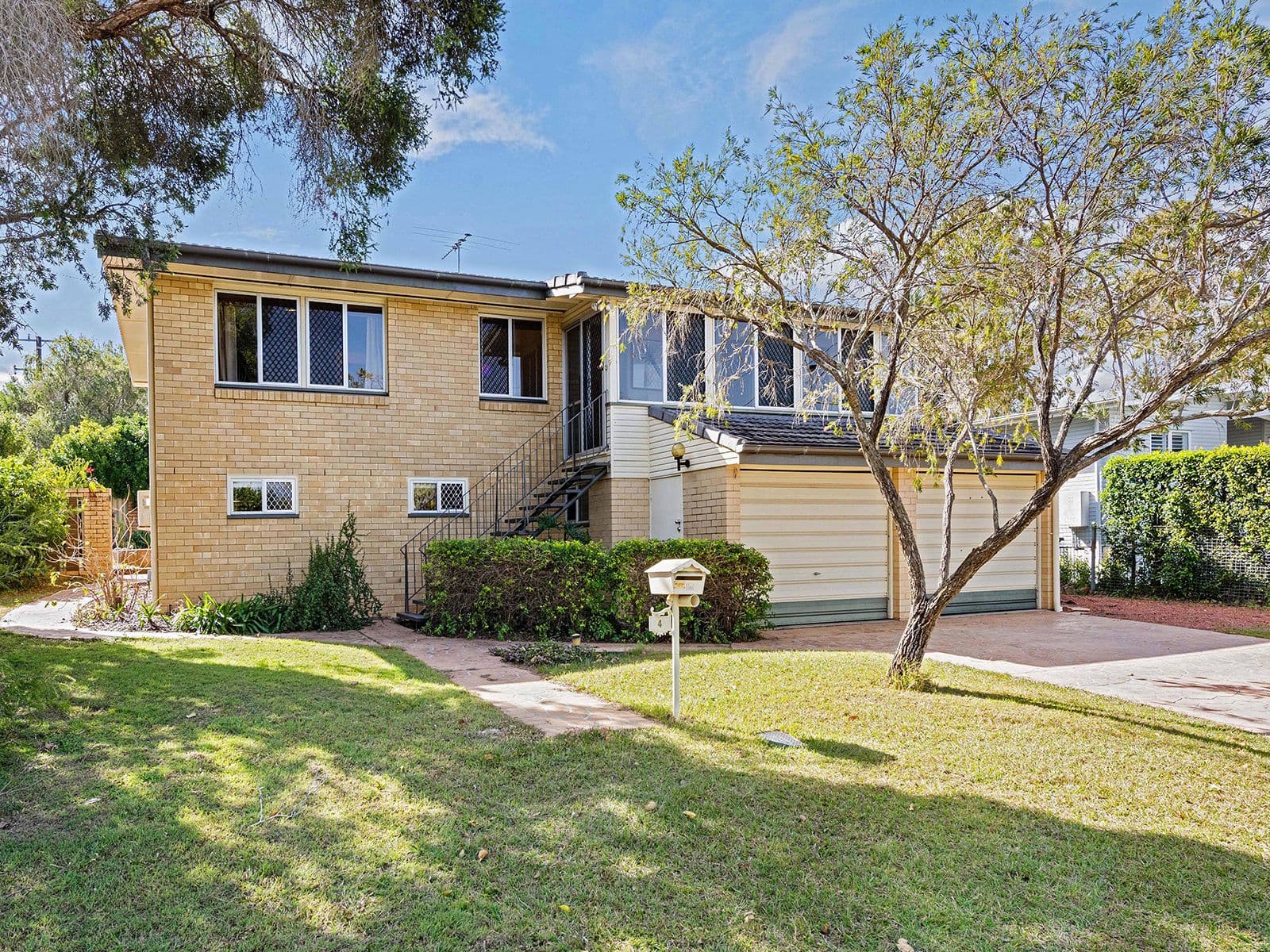 4 Stephenson Street, Oxley QLD 4075, Oxley - Thumbnail 2