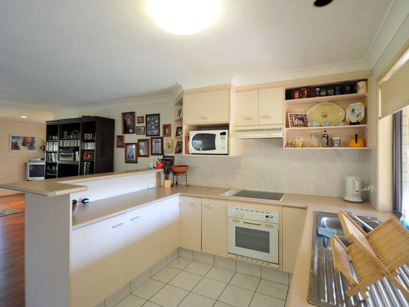23  Japonica Drive, PALM BEACH QLD 4221, Palm Beach - Thumbnail 3