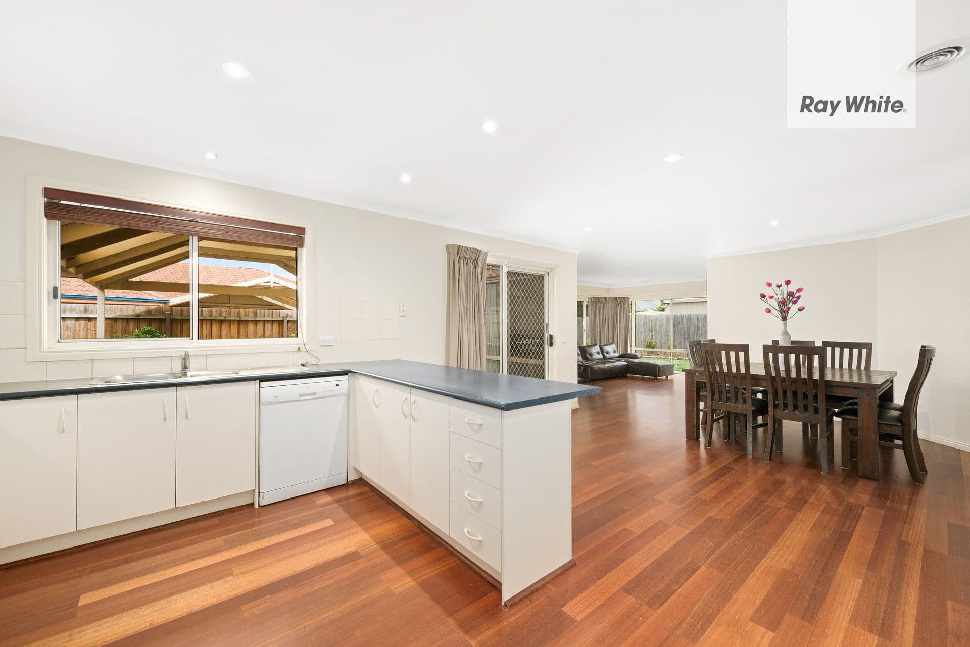 11 Premier Avenue, South Morang VIC 3752, South Morang - Thumbnail 3