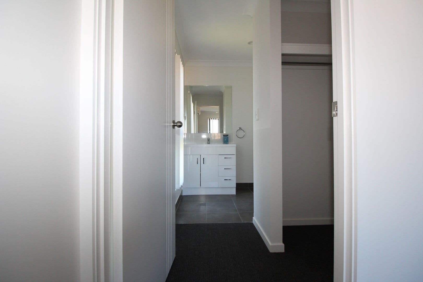 5 Blackthorn Street, Mount Low QLD 4818, Mount Low - Thumbnail 4