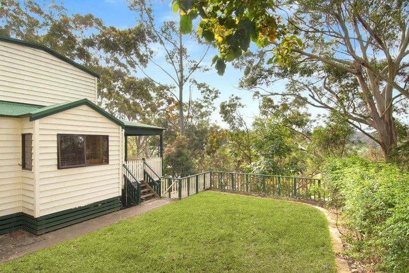 130 The Crescent, HELENSBURGH NSW 2508, Helensburgh - Thumbnail 2