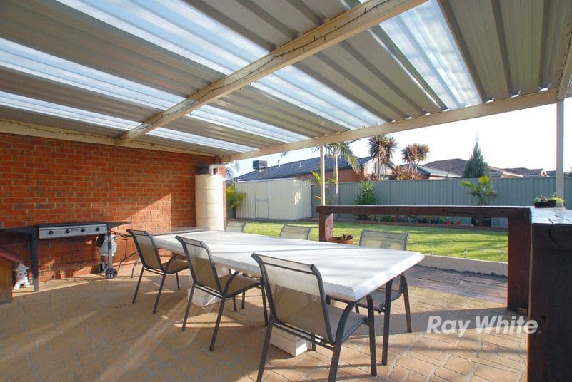 9 Scotsdale Drive, CRANBOURNE EAST VIC 3977, Cranbourne East - Thumbnail 4