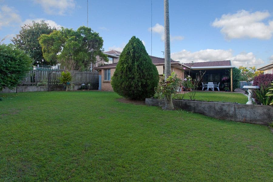 29 Justin Street, HOLLAND PARK WEST QLD 4121, Holland Park West - Thumbnail 2