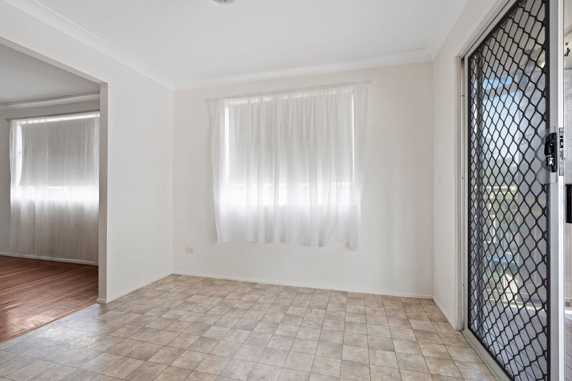 3 Coral Street, Loganlea QLD 4131, Loganlea - Thumbnail 4