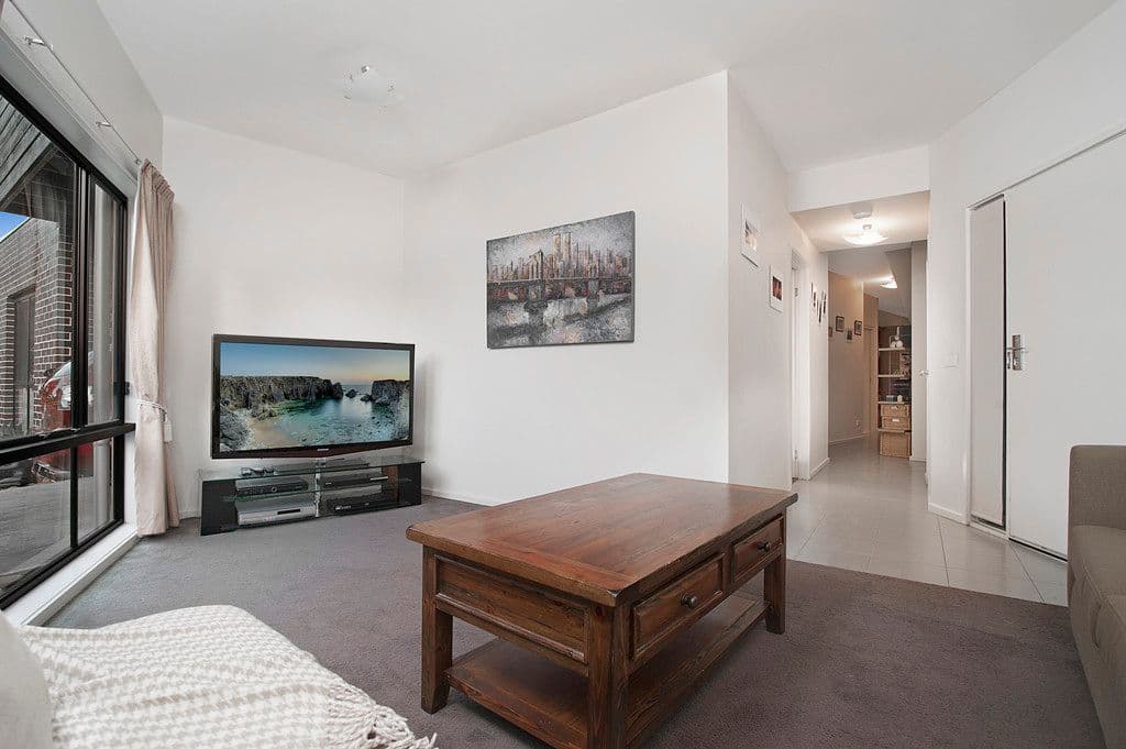 24 Jack Holt Way, Mordialloc VIC 3195, Mordialloc - Thumbnail 2