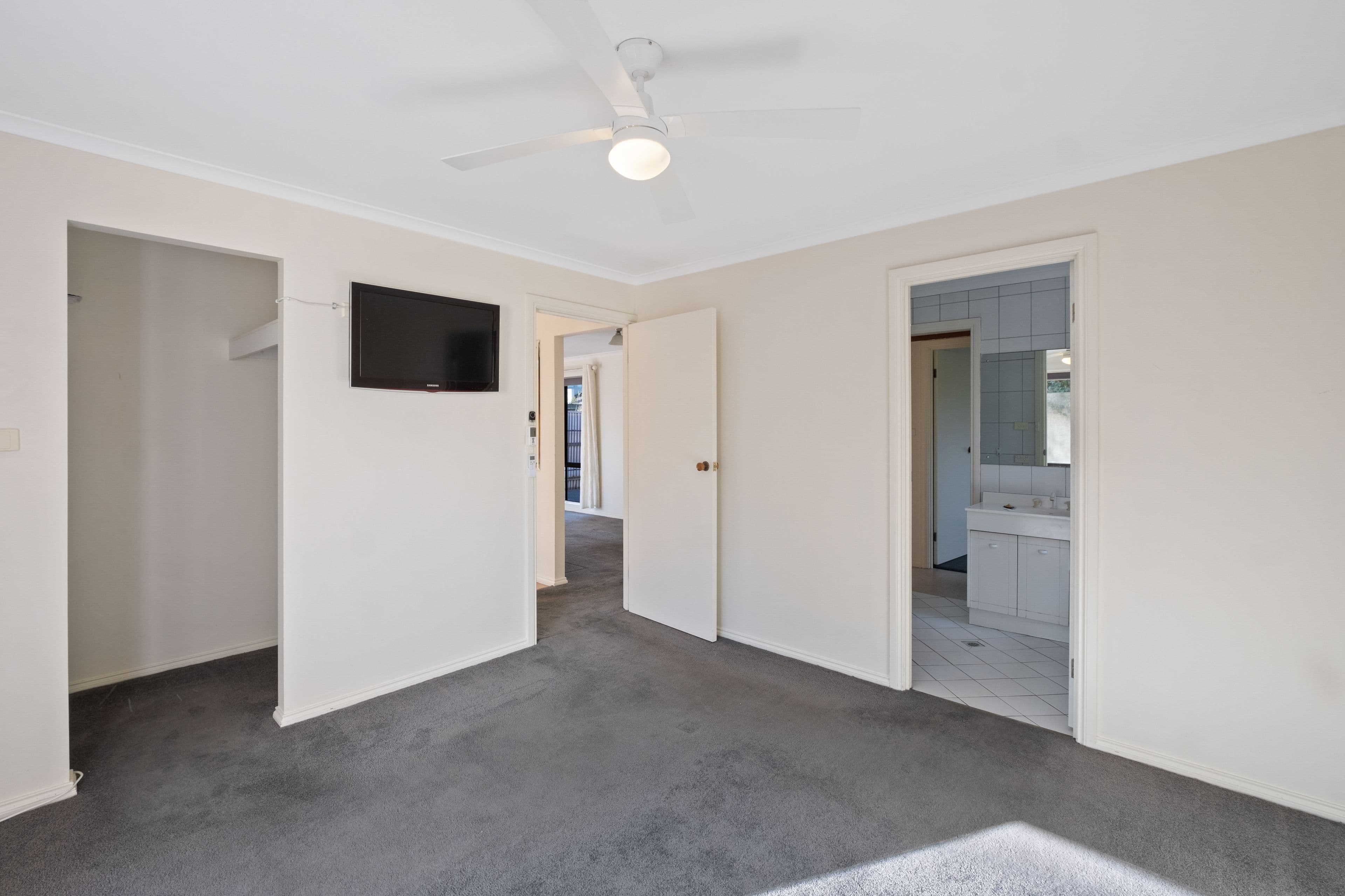 2A Inverness Avenue, Oaklands Park SA 5046, Oaklands Park - Thumbnail 5