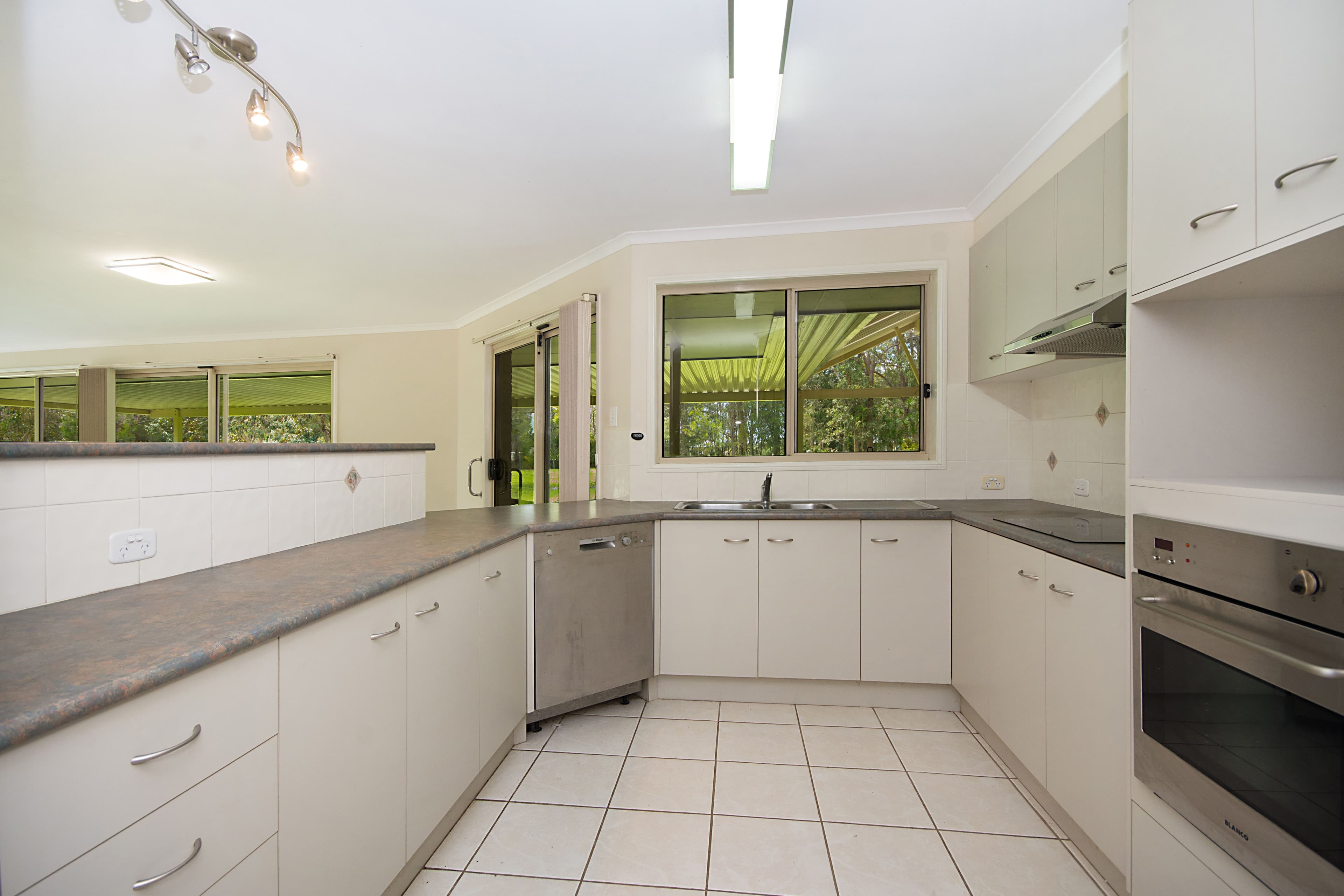 19 Heritage Drive, Gulmarrad - Thumbnail 2
