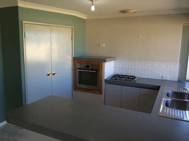32 Charnley Gardens, WAIKIKI WA 6169, Waikiki - Thumbnail 7