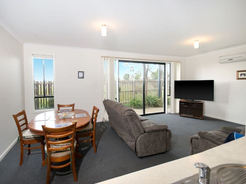 10-9 Petrea Place, Melton West VIC 3337, Melton West - Thumbnail 4