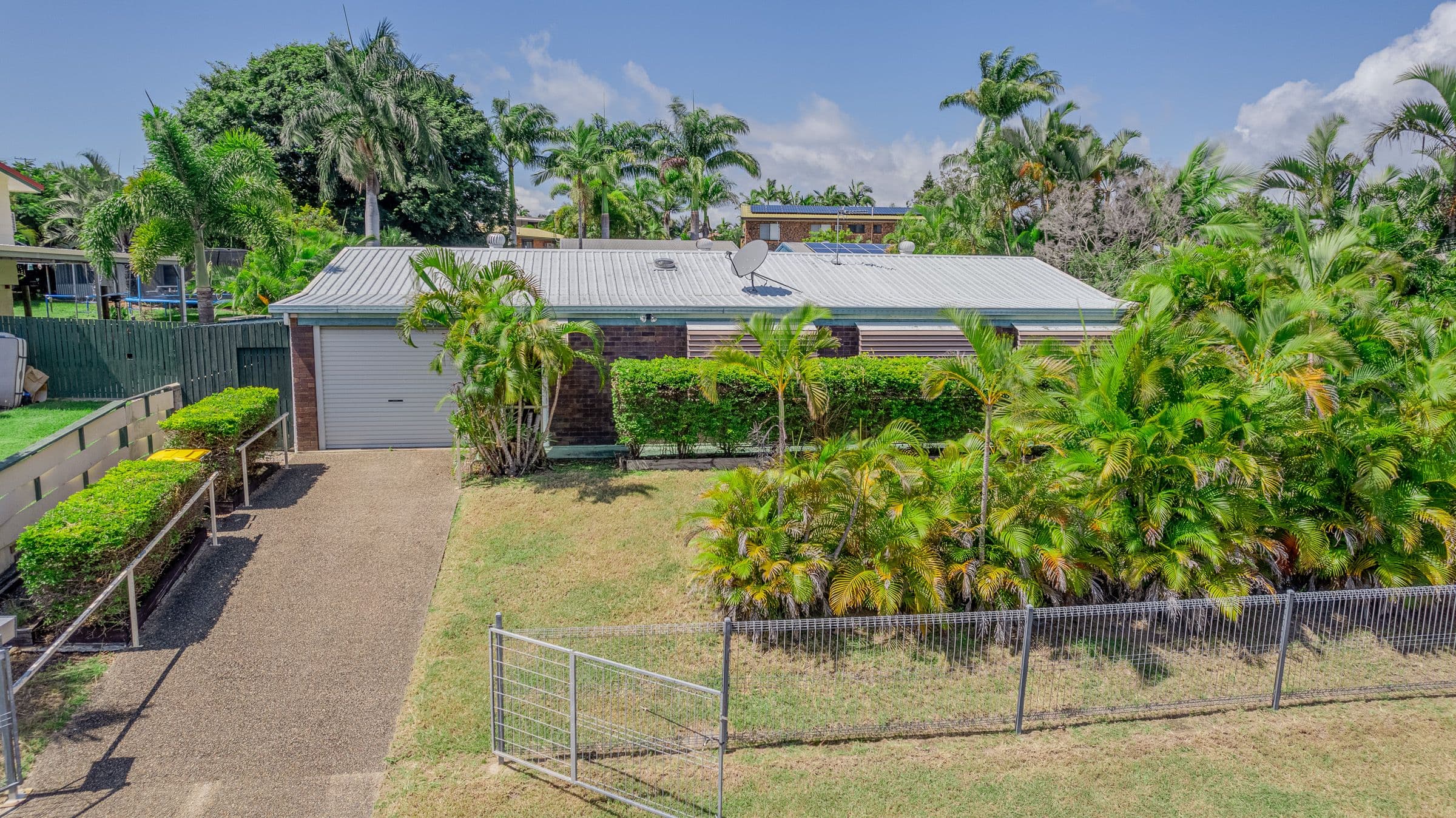 5 Latrobe Street, Tannum Sands QLD 4680, Tannum Sands - Thumbnail 2