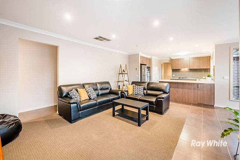 77 Thunderbolt Drive, Cranbourne East VIC 3977, Cranbourne East - Thumbnail 7