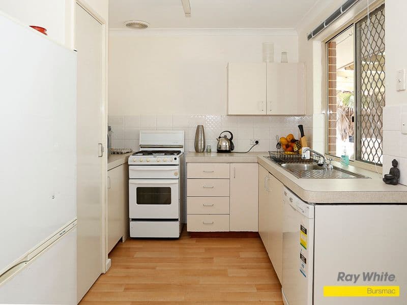 4 Uluru Gardens, Ballajura WA 6066, Ballajura - Thumbnail 2