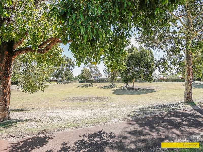4 Uluru Gardens, Ballajura WA 6066, Ballajura - Thumbnail 8