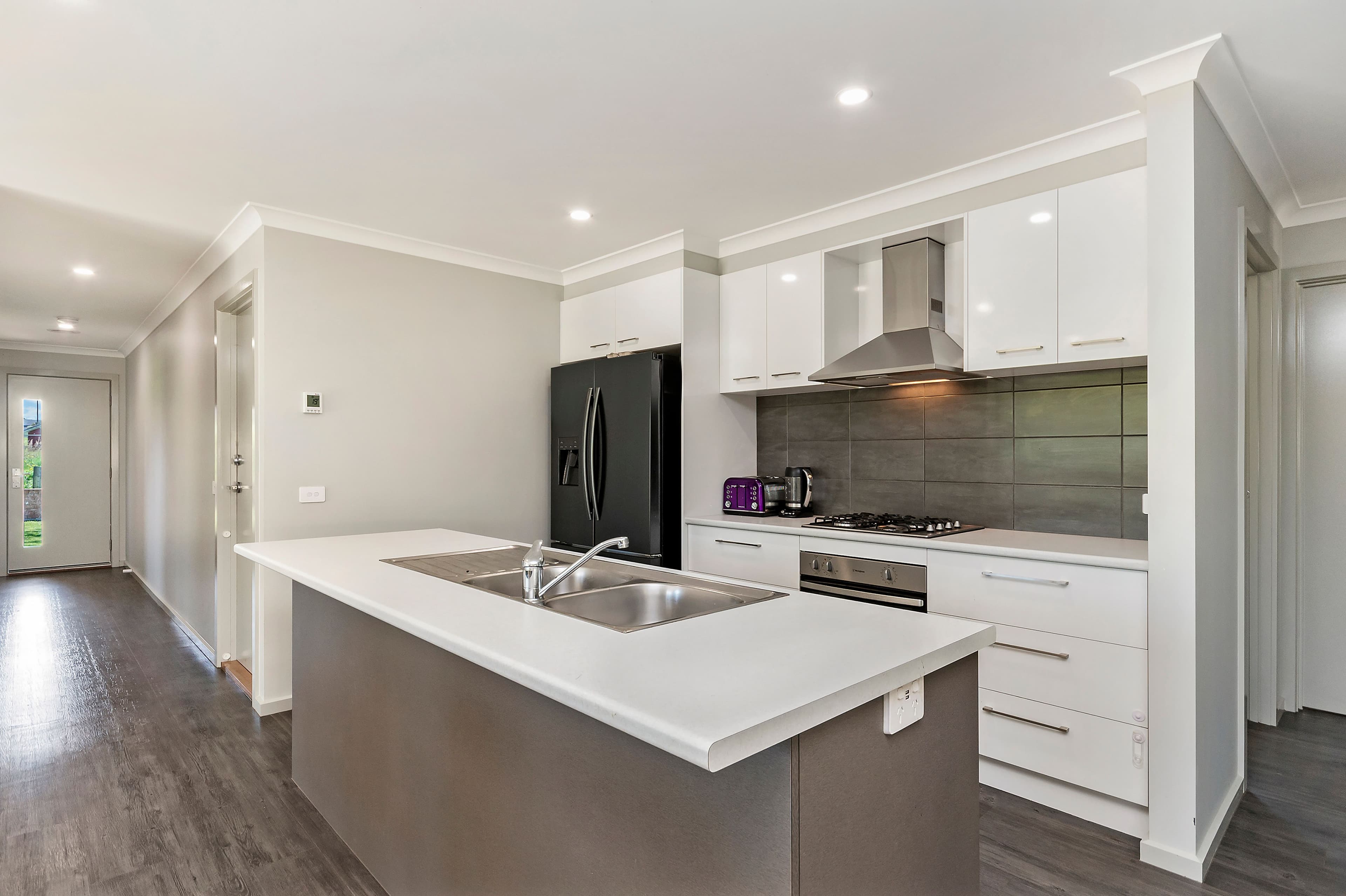 93 Harrington Road, Warrnambool VIC 3280, Warrnambool - Thumbnail 3