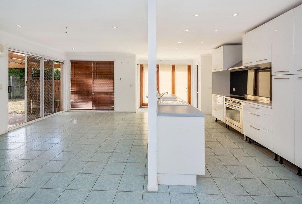 11 Maleny Place, HELENSVALE QLD 4212, Helensvale - Thumbnail 3
