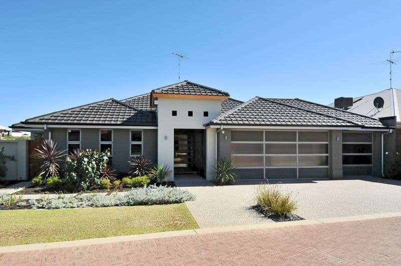 24 Honeymyrtle Grange, HALLS HEAD WA 6210, Halls Head - Image 1