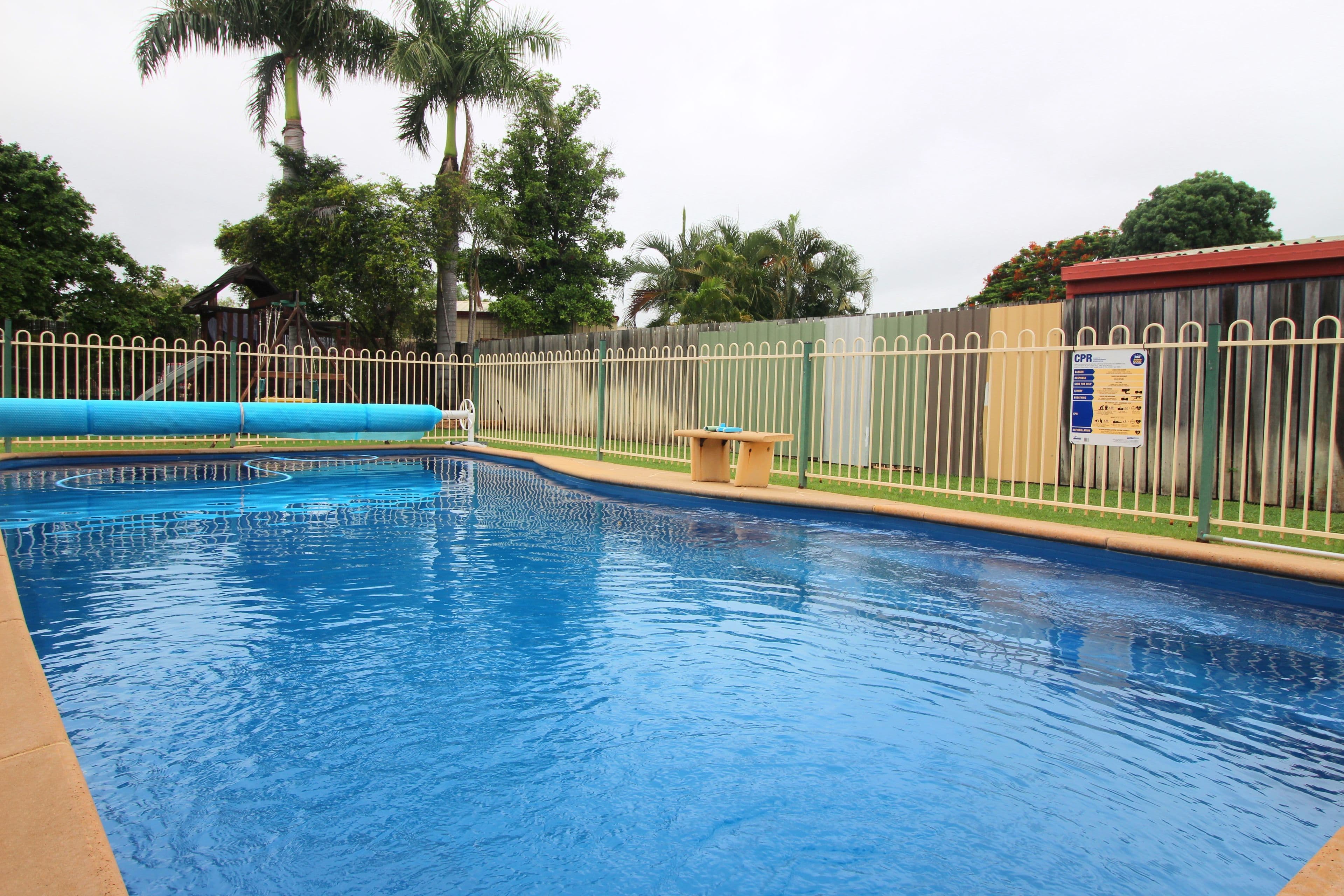 96 Baker Street, Emerald QLD 4720, Emerald - Thumbnail 2