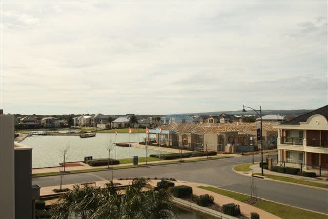4 Azores Court, MAWSON LAKES SA 5095, Mawson Lakes - Thumbnail 2