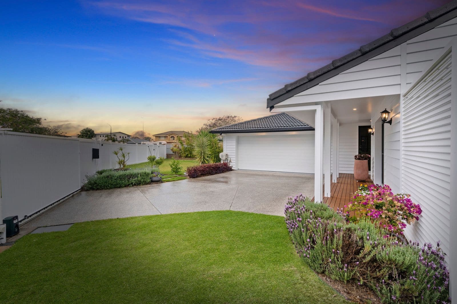 2 Dobell Avenue, Paradise Point QLD 4216, Paradise Point - Thumbnail 4