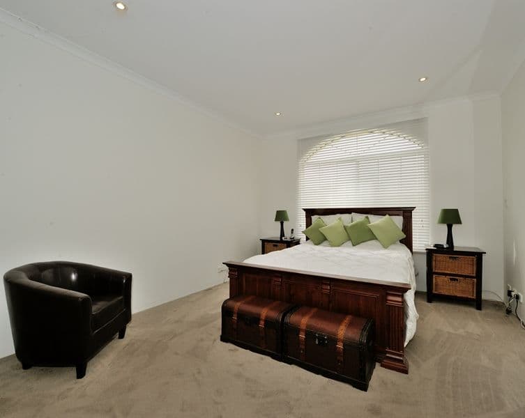 10 Tamarama Street, SECRET HARBOUR WA 6173, Secret Harbour - Thumbnail 6
