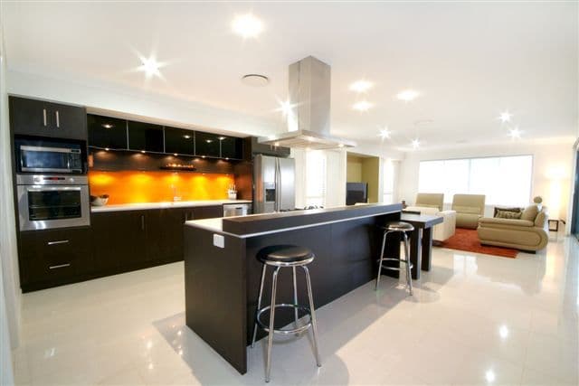 28  Saba Court, MIDDLE RIDGE QLD 4350, Middle Ridge - Thumbnail 2