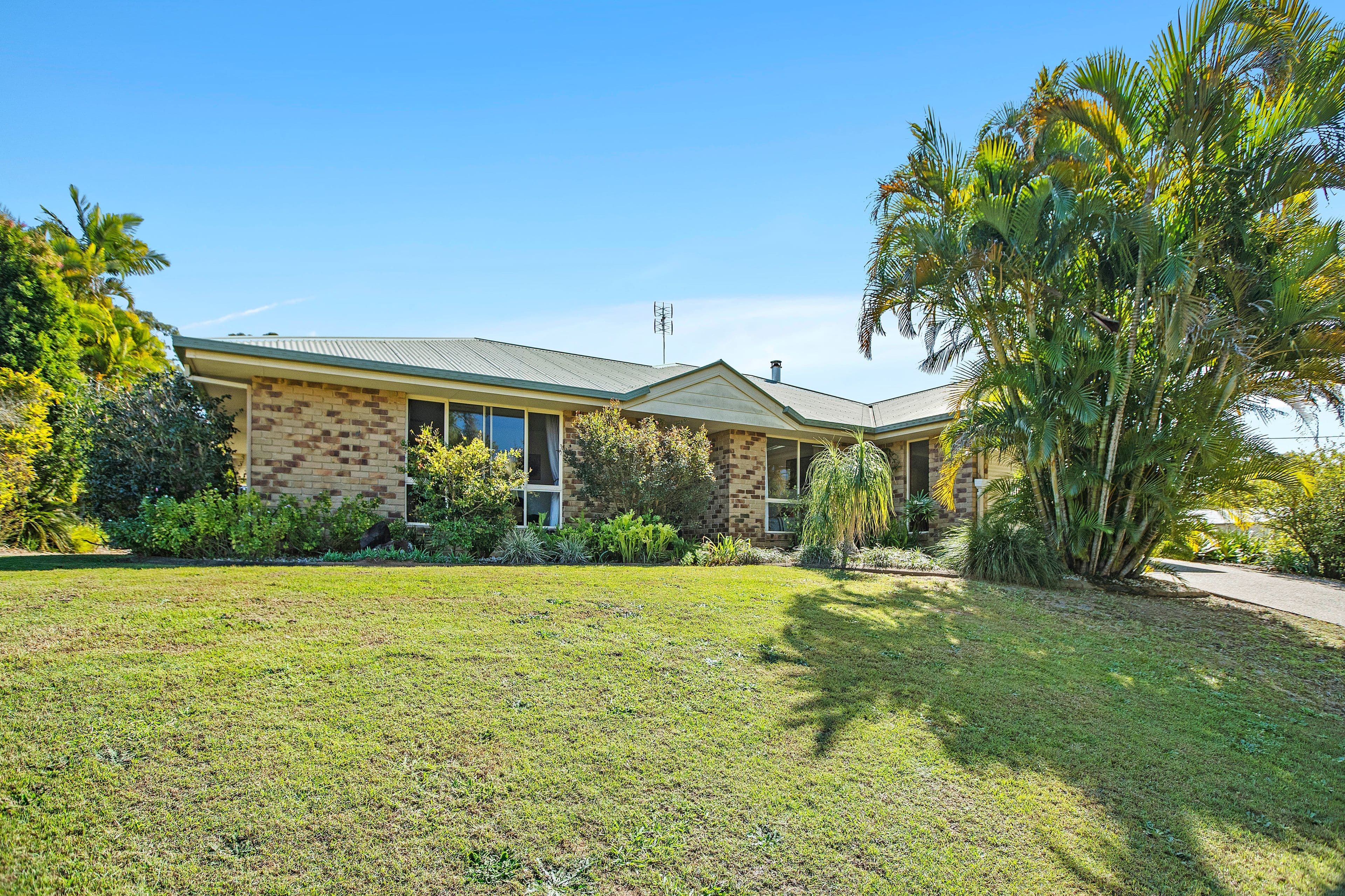 12 Glenfinnan Court, Forest Glen QLD 4556, Forest Glen - Image 1