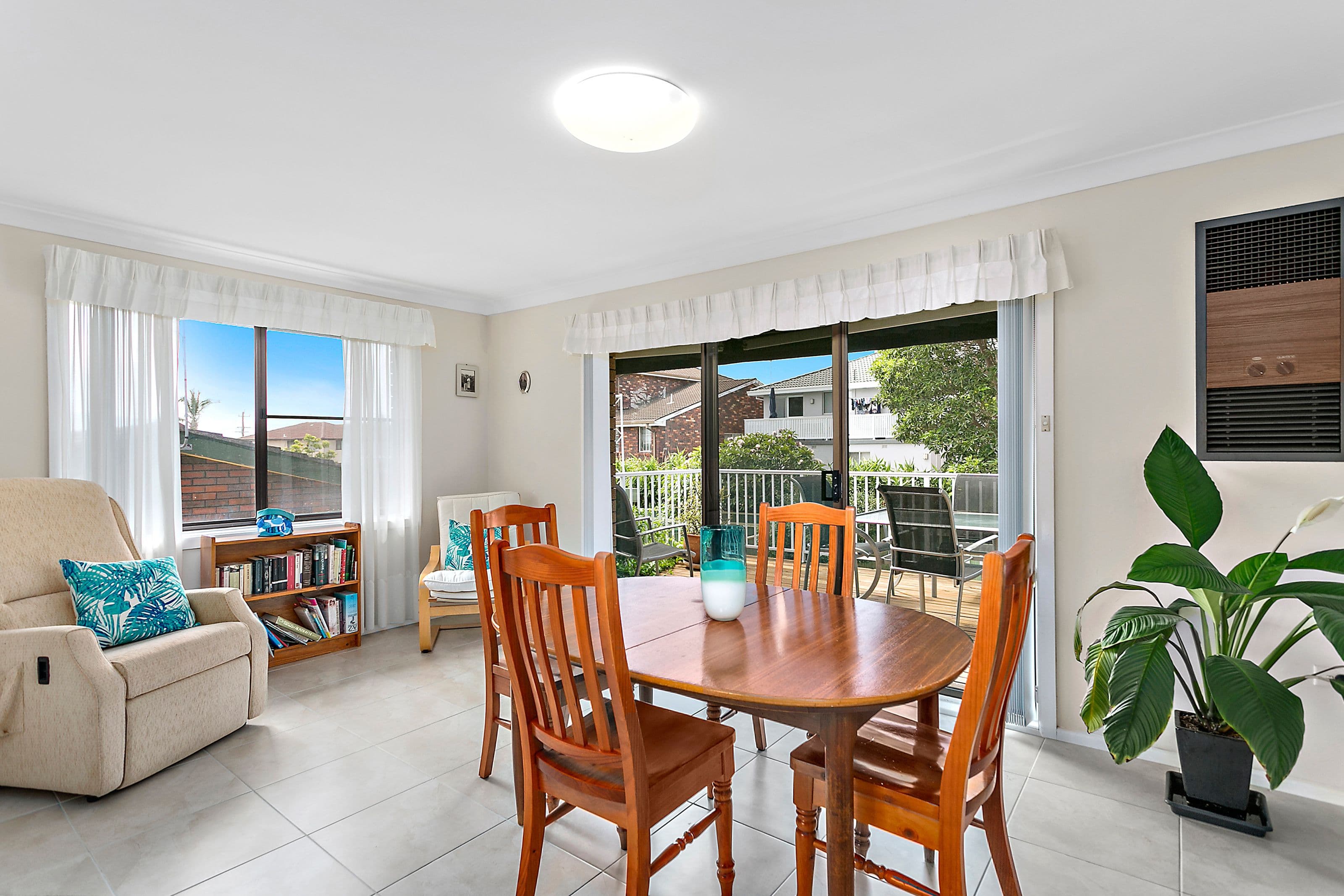 84 Madigan Boulevard, Mount Warrigal - Thumbnail 4