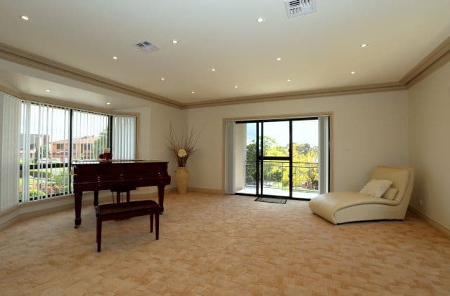 9 Kinsella Street, ILLAWONG NSW 2234, Illawong - Thumbnail 2