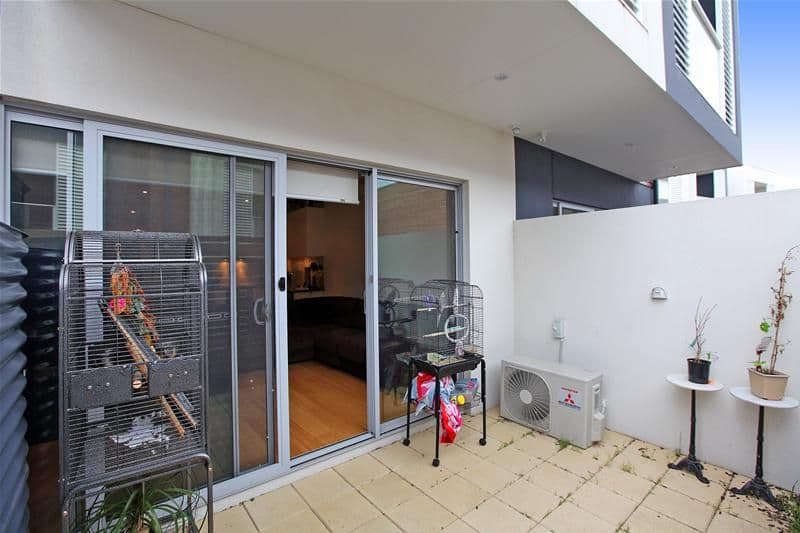 3 Poinsettia Court, BUNDOORA VIC 3083, Bundoora - Thumbnail 6